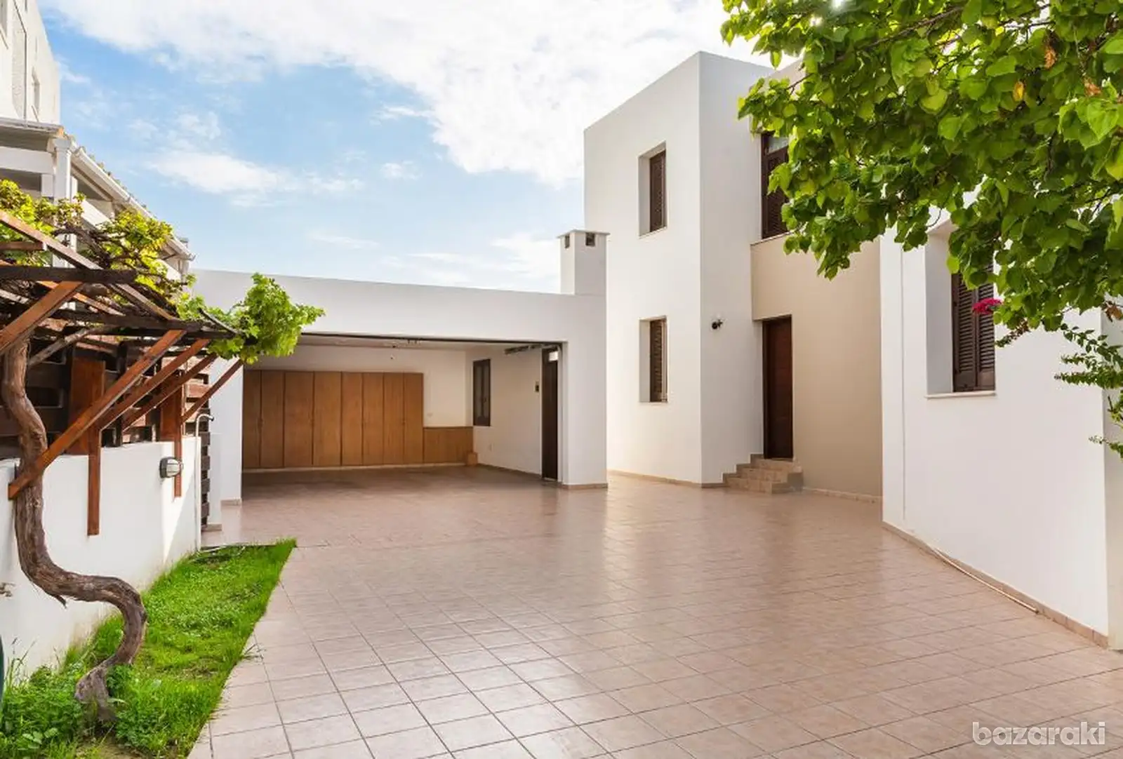 Villa, 5 bedrooms — 2