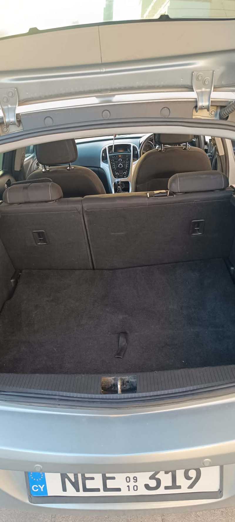 2010 Opel, Vauxhall Astra 1,7L 2010 Cyprus