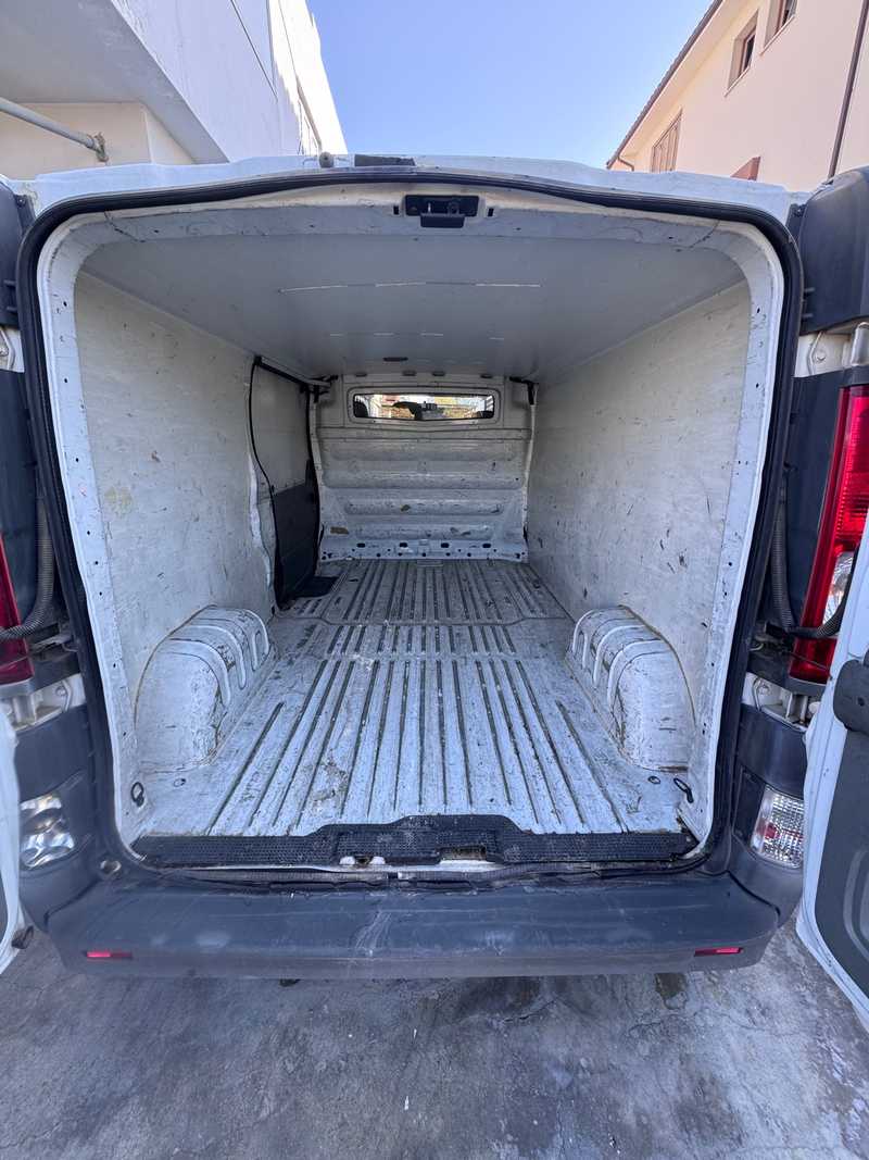 2008 Opel, Vauxhall Vivar 2,0L 2008 Cyprus