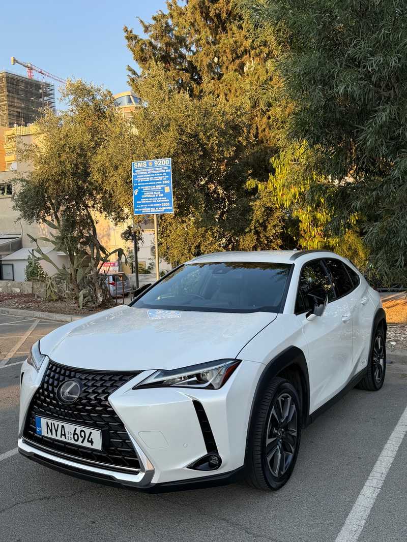 Lexus UX 2,0L 2020