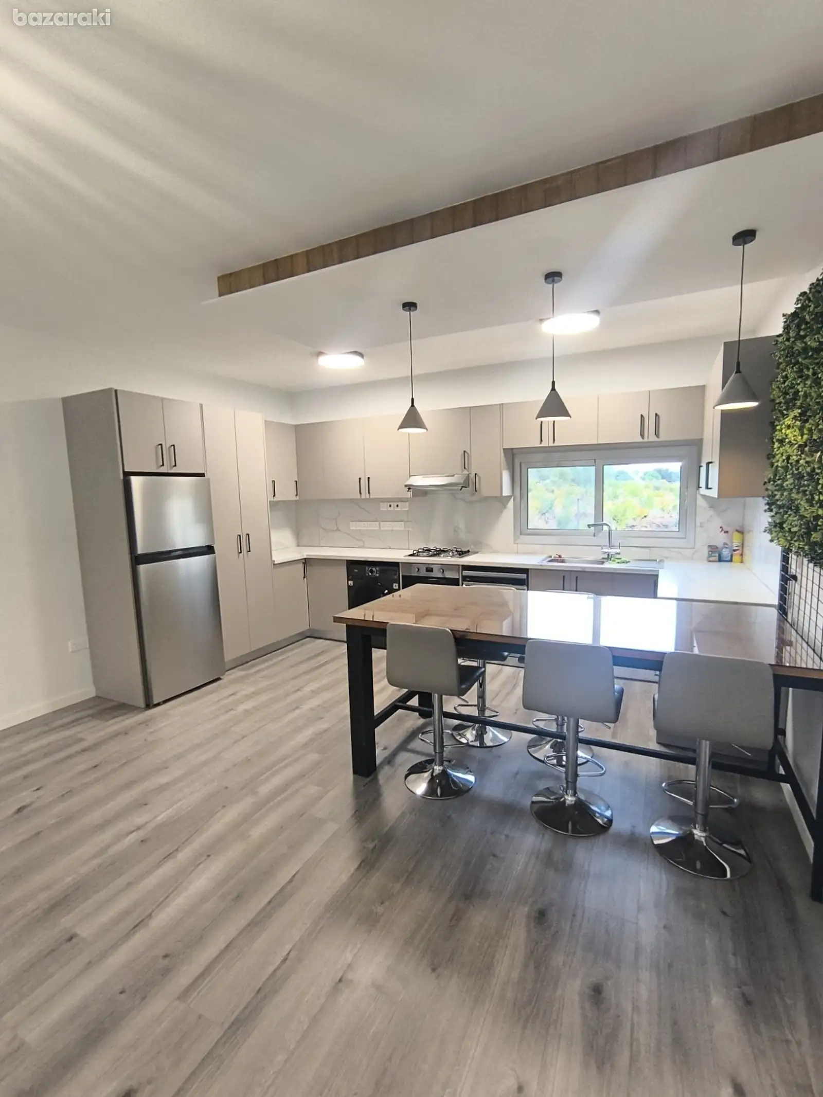 House, 3 bedrooms — 2