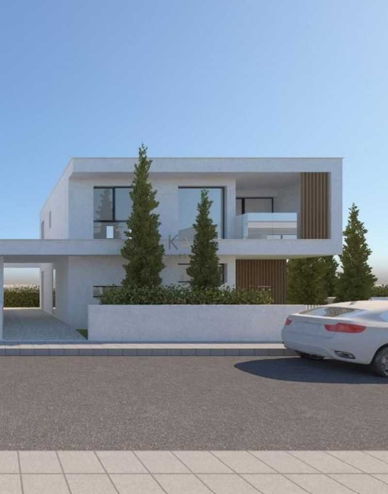4-bedroom detached house for sale