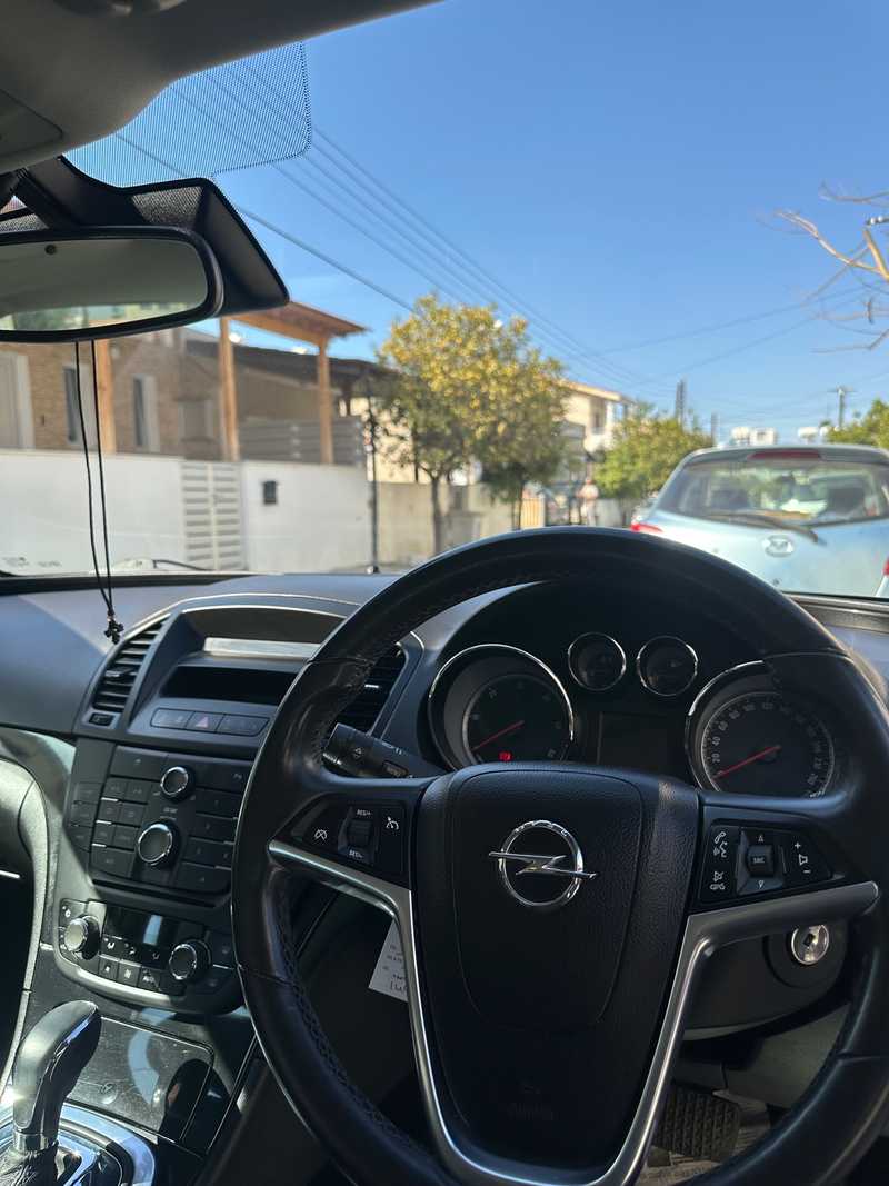 2012 Opel, Vauxhall Insignia 2,0L 2012 Cyprus