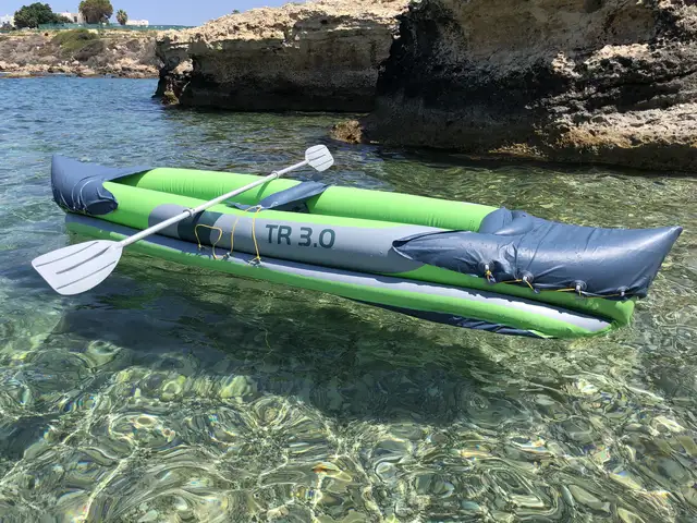 Kayak, 2 person, inflatable, like new, can use for a few days., Επαρχία Πάφου — Κισσόνεργα