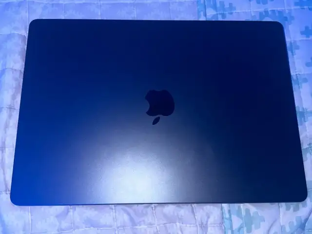 Mac book m3, Nicosia — Agioi Omologites