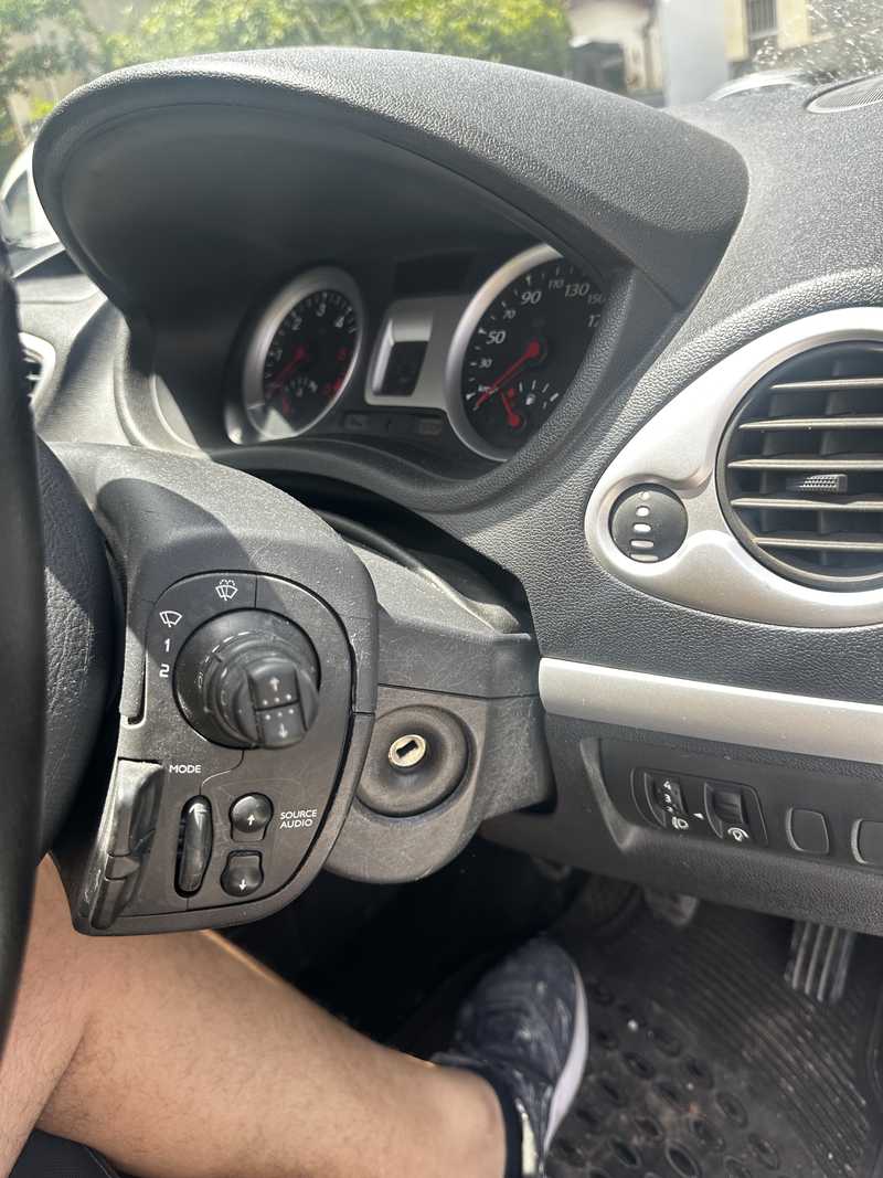 2011 Renault Clio 1,6L 2011 Cyprus