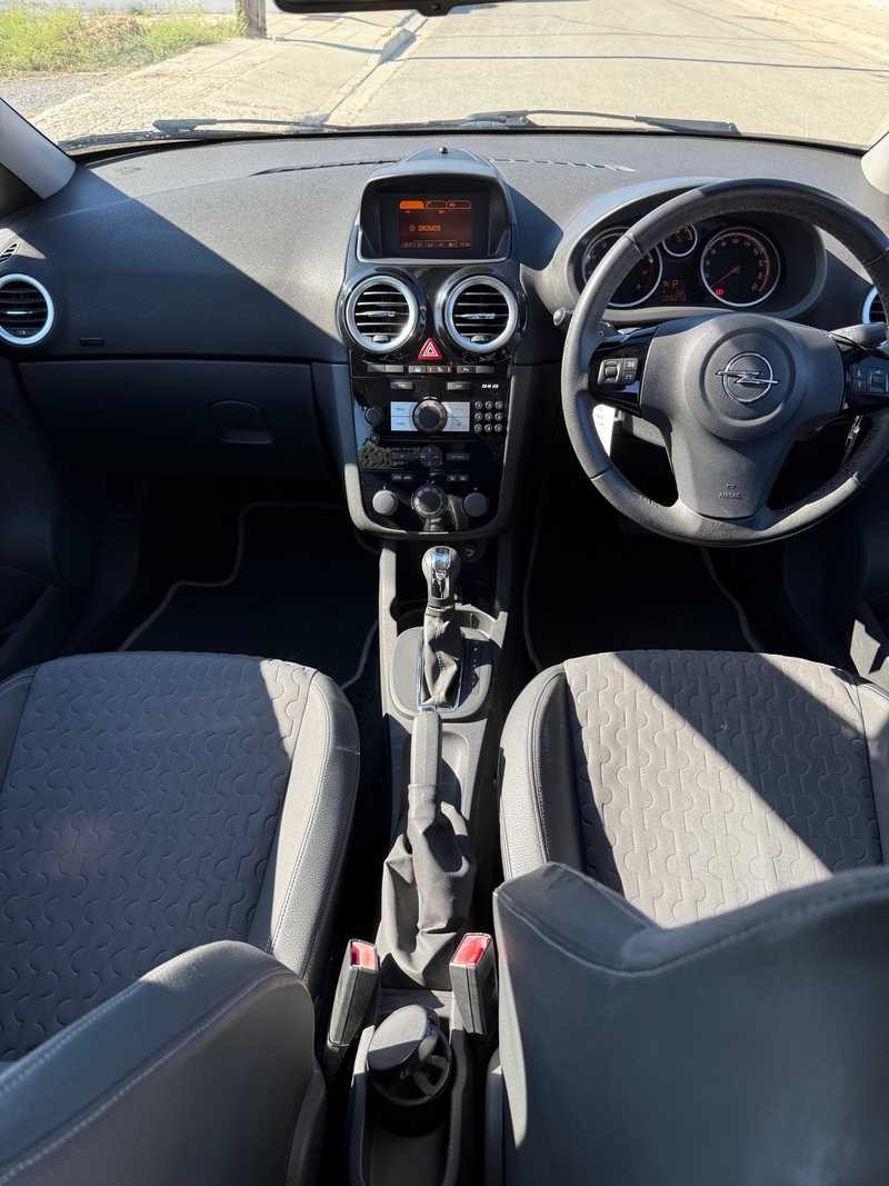 2015 Opel, Vauxhall Corsa 1,4L 2015 Cyprus