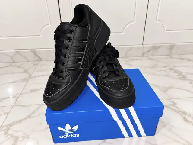 Adidas originals forum bold stripes triple black size 42, Famagusta — Agia Napa