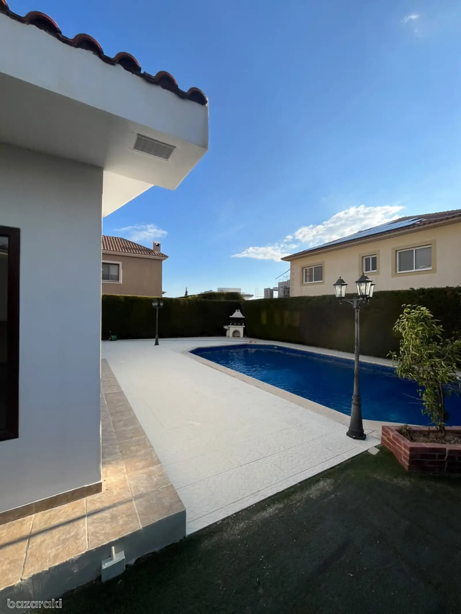 Villa — 16