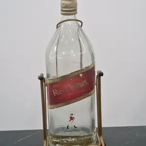 Συλλεκτικό μπουκάλι johnnie walker red label 4.5l με μεταλλική βάση, Επαρχία Λευκωσίας — Λατσιά - Άγιος Γεώργιος