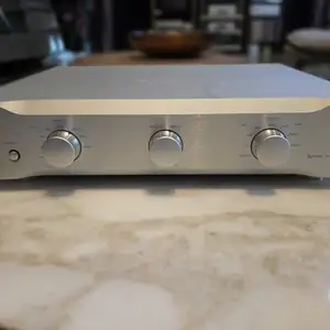 Esoteric e-03 phonostage preamplifier, Limassol — Saittas