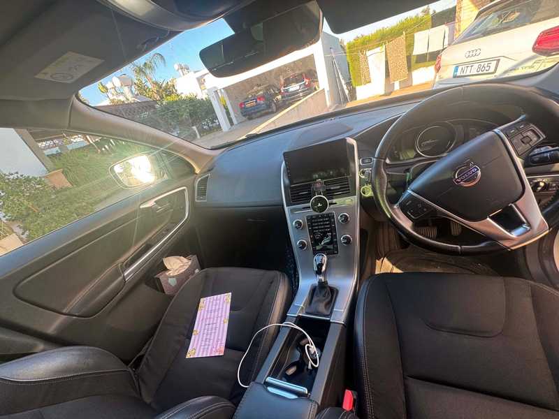 2017 Volvo XC60 6,4L 2017 Cyprus