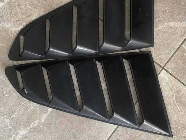Mustang quarter side window louver, Larnaca — Aradippou - Agios Fanourios