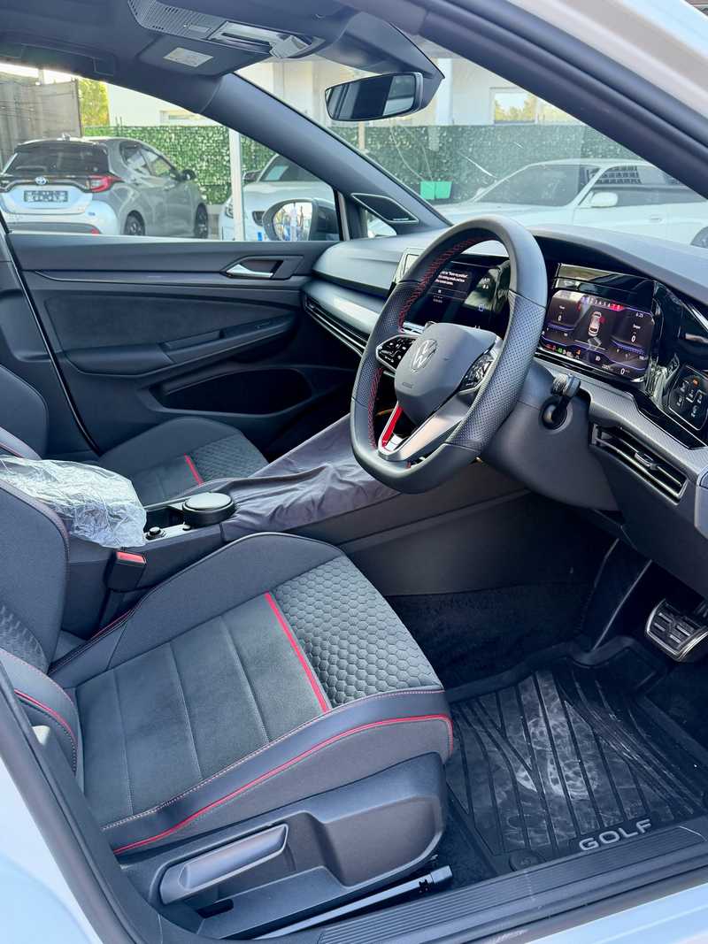 2024 Volkswagen Golf 2,0L 2024 Cyprus