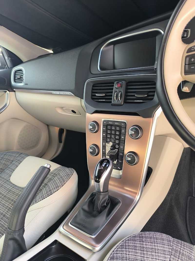 2018 Volvo V40 2,0L 2018 Cyprus