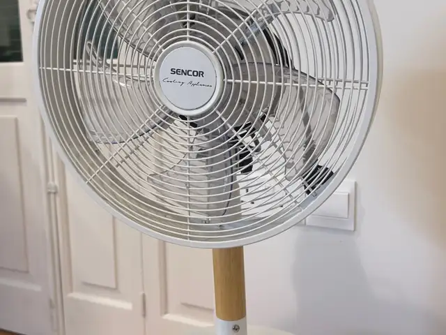 Sencor small desktop fan, white & wood look, Επαρχία Λευκωσίας — Λευκωσία - Φανερωμένη