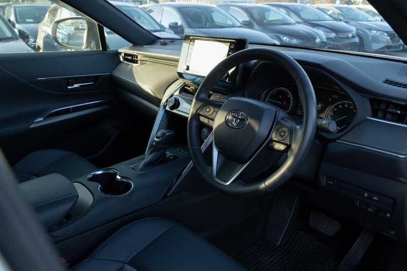2021 Toyota Harrier 2,5L 2021 Cyprus