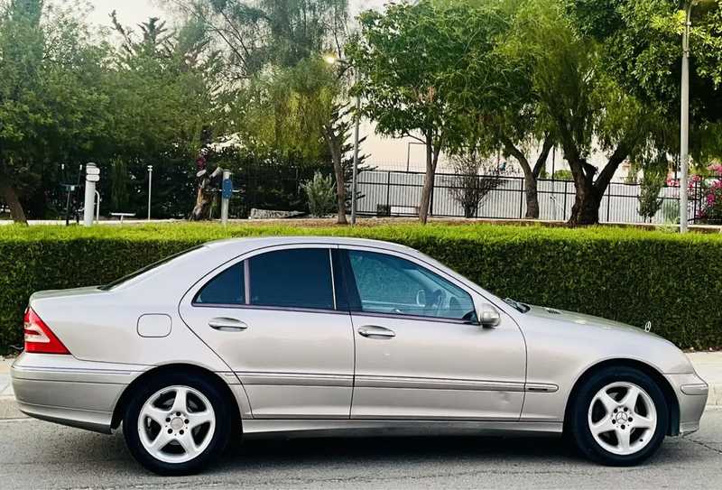 2004 Mercedes-Benz C-Class 2,2L 2004 Cyprus