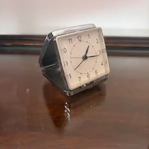 Vintage 1960s foldable travel alarm clock, stainless steel - great condition, Επαρχία Πάφου — Paphos - Άγιος Θεόδωρος