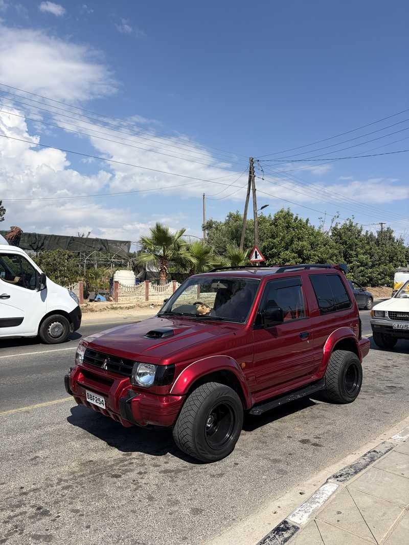 1992 Mitsubishi Pajero 2,5L 1992 Cyprus
