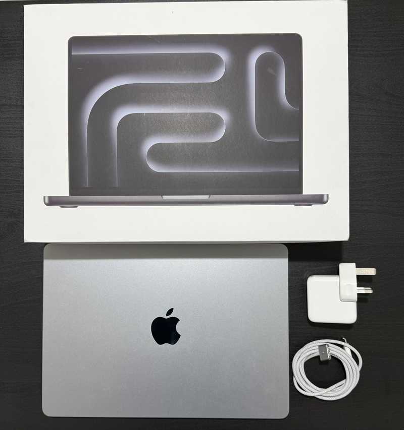 Macbook air m2 13 inch 2022 space gray /16gb/256gb €750 №6304290