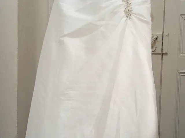 Wedding dress, Limassol — Limassol - Agia Zoni