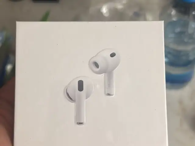 Airpods pro 3, Paphos — Tsada