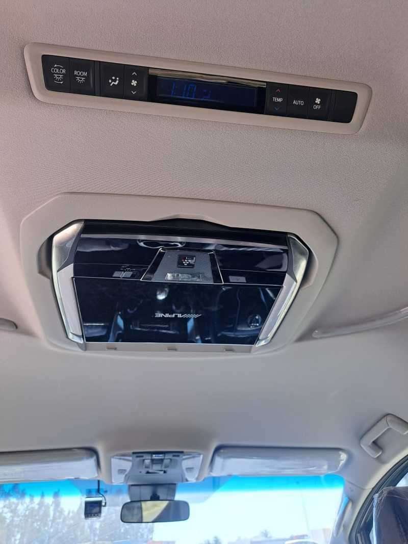 2020 Toyota Alphard 2,5L 2020 Cyprus