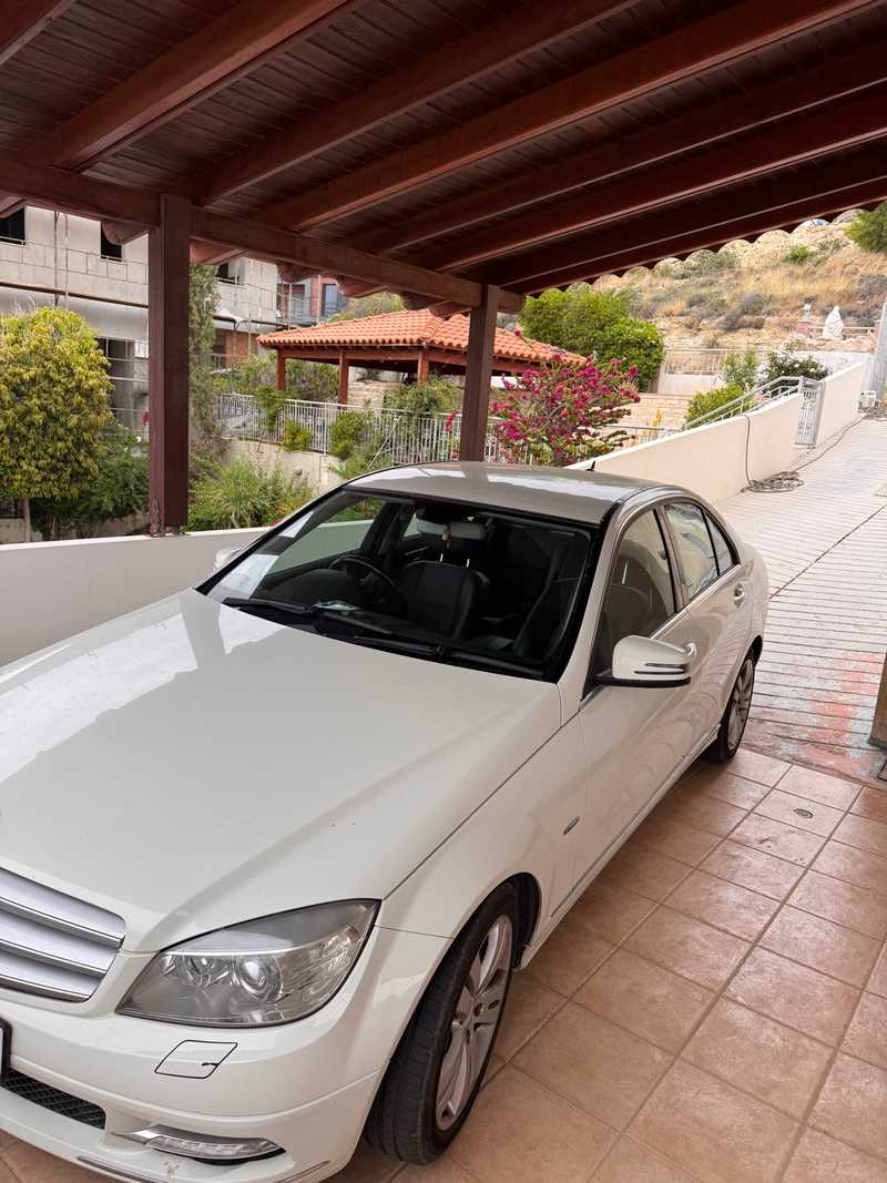 Mercedes-Benz C-Class 2,5L 2011