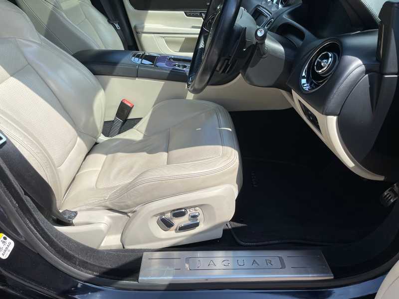 2013 Jaguar XJ 2,0L 2013 Cyprus