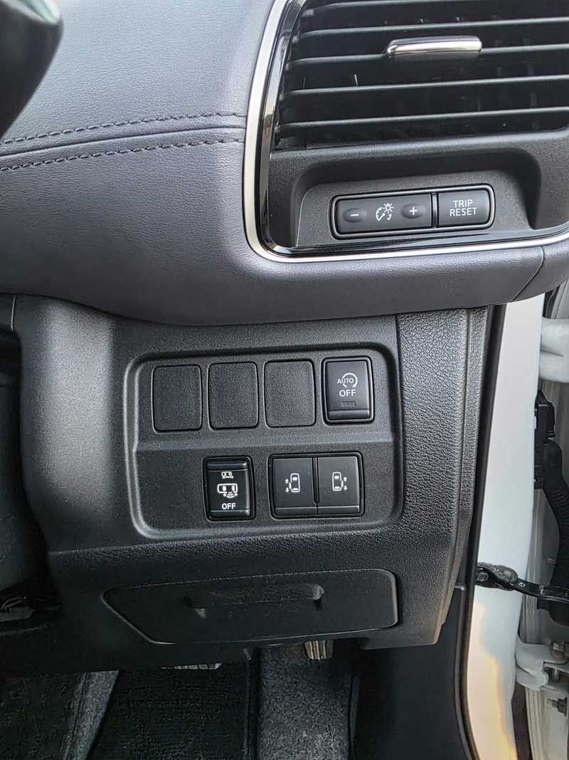 2022 Nissan Serena 2,0L 2022 Cyprus
