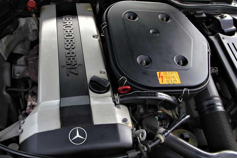 1992 Mercedes-Benz SL-Class 3,0L 1992 Cyprus