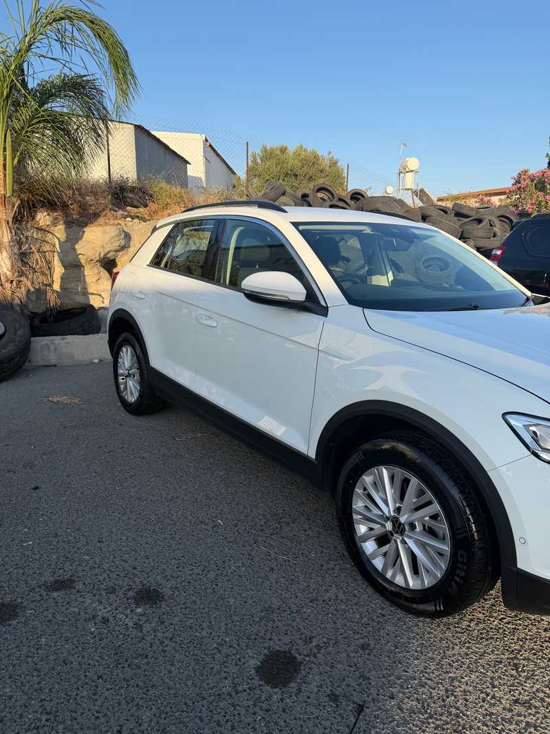 2022 Volkswagen T-Roc 1,5L 2022 Cyprus