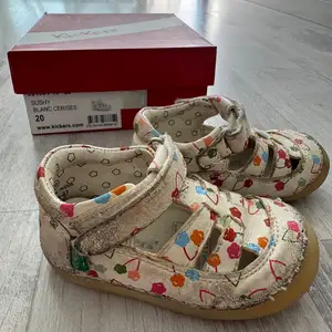 Kickers shoes size 20, Επαρχία Λεμεσού — Λεμεσός - Μέσα Γειτονιά