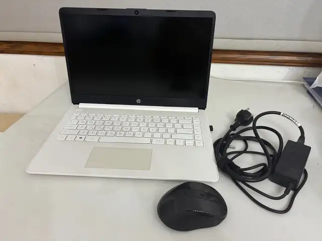 Hp 14s laptop, Επαρχία Πάφου — Πέγεια