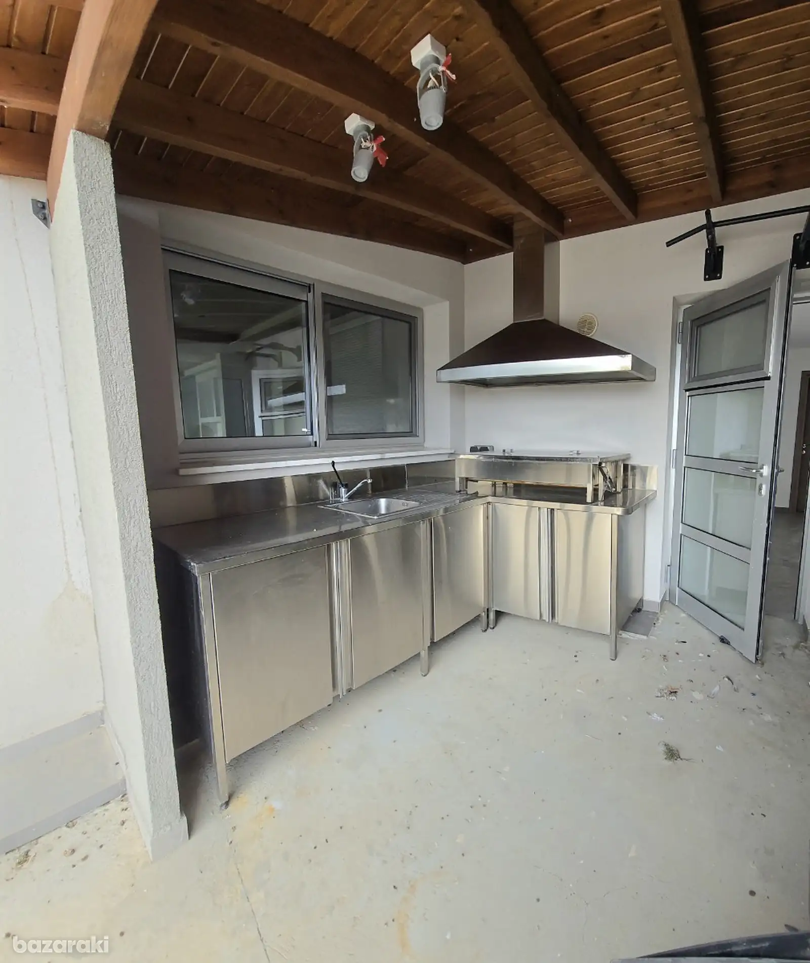 House, 4 bedrooms — 12