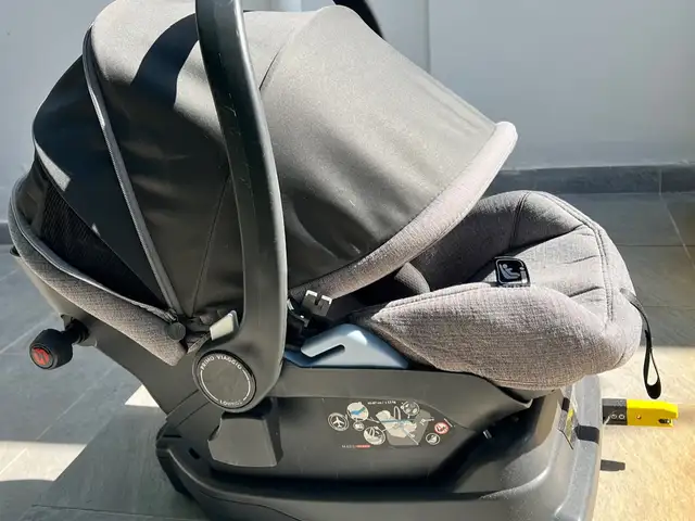 Peg perego infant car seat., Επαρχία Λευκωσίας — Στρόβολος - Χρυσελεούσα