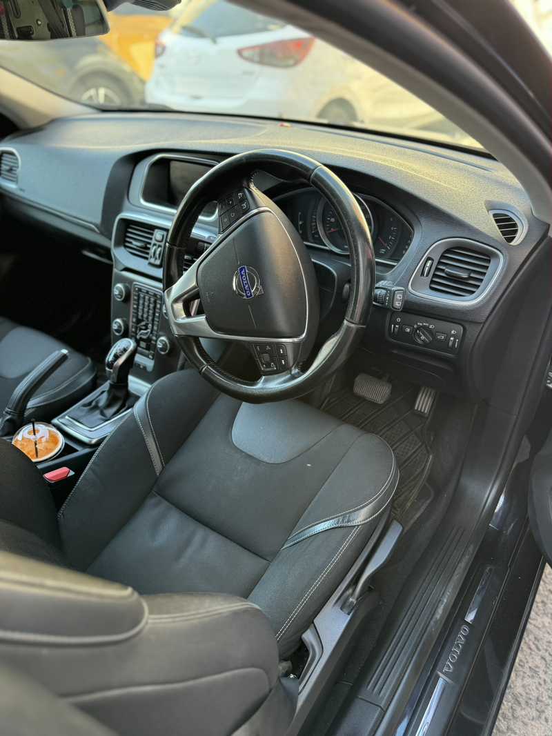 2015 Volvo V40 1,6L 2015 Cyprus