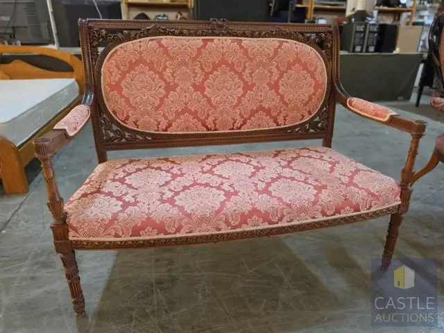 French louis xvi revival style carved walnut canape sofa, Επαρχία Λεμεσού — Ύψωνας