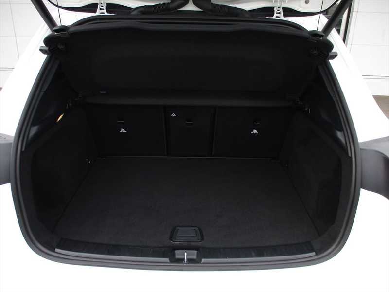 2025 Mercedes-Benz GLA-Class 2,0L 2025 Cyprus