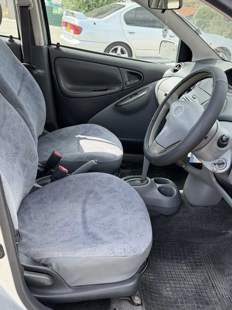 2000 Toyota Vitz 1,0L 2000 Cyprus