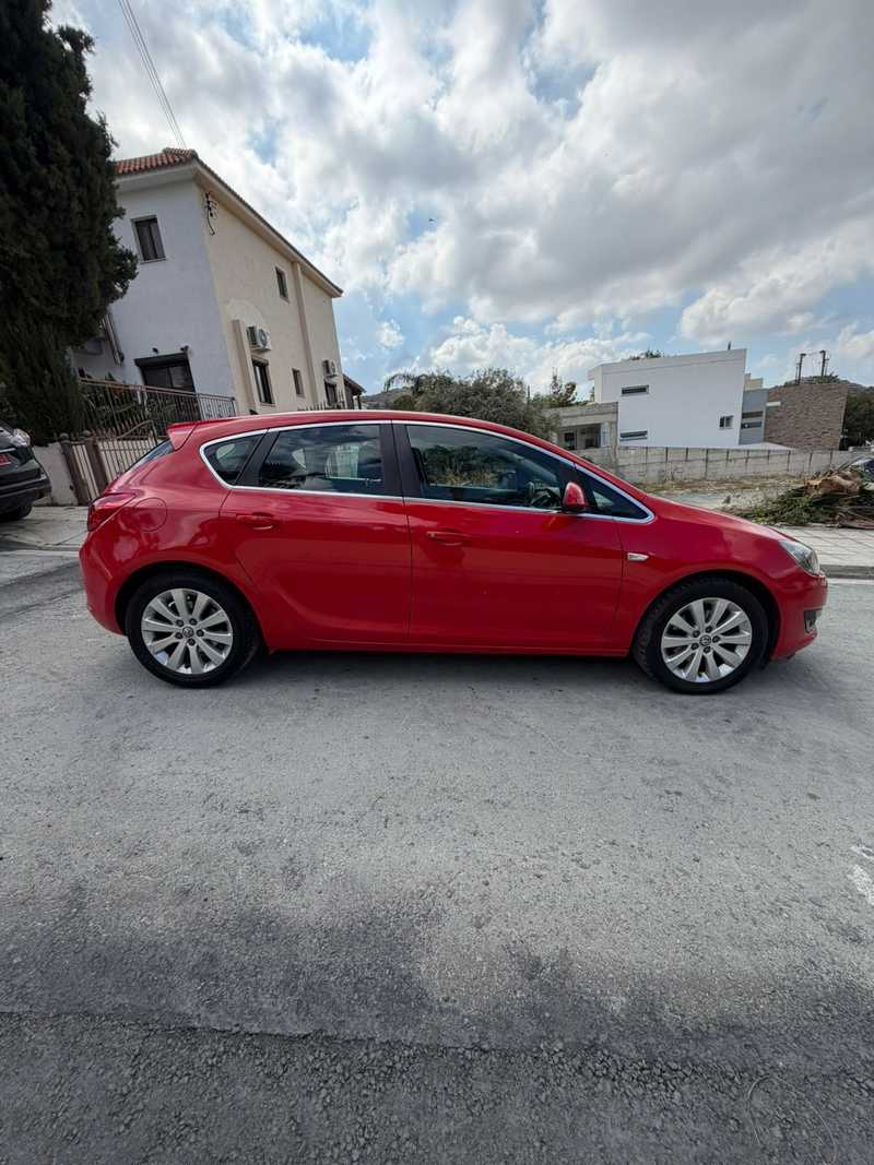 2014 Opel, Vauxhall Astra 2,0L 2014 Cyprus