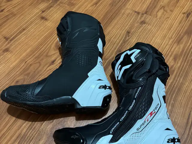 Alpinestars supertech r vented motorcycle boots 42, Limassol — Limassol - Tsirion - 2