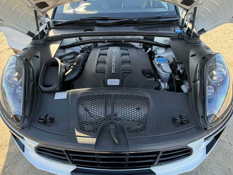 2017 Porsche Macan 3,0L 2017 Cyprus