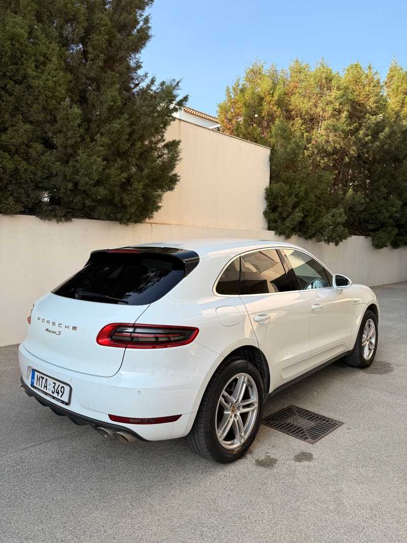 2017 Porsche Macan 3,0L 2017 Cyprus
