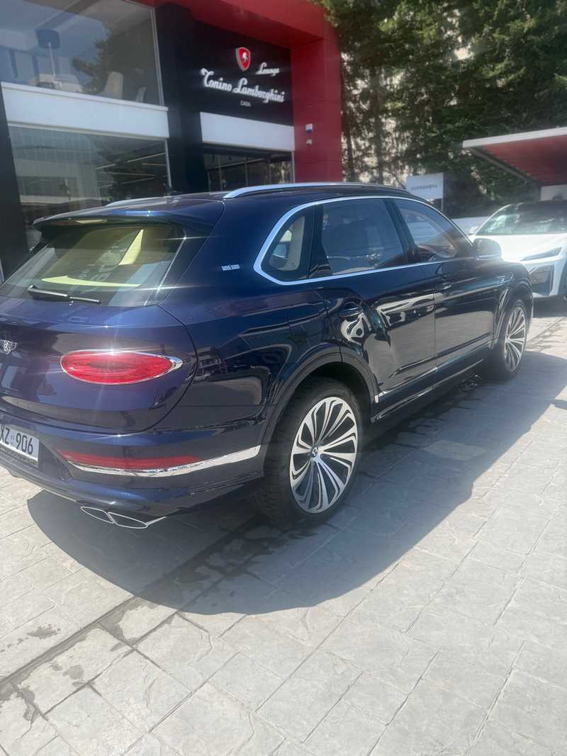 2021 Bentley Bentayga 4,0L 2021 Cyprus