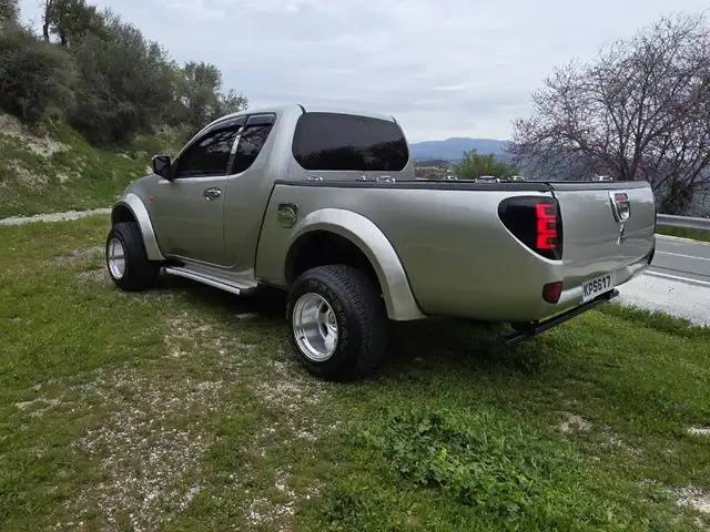 Mitsubishi L200