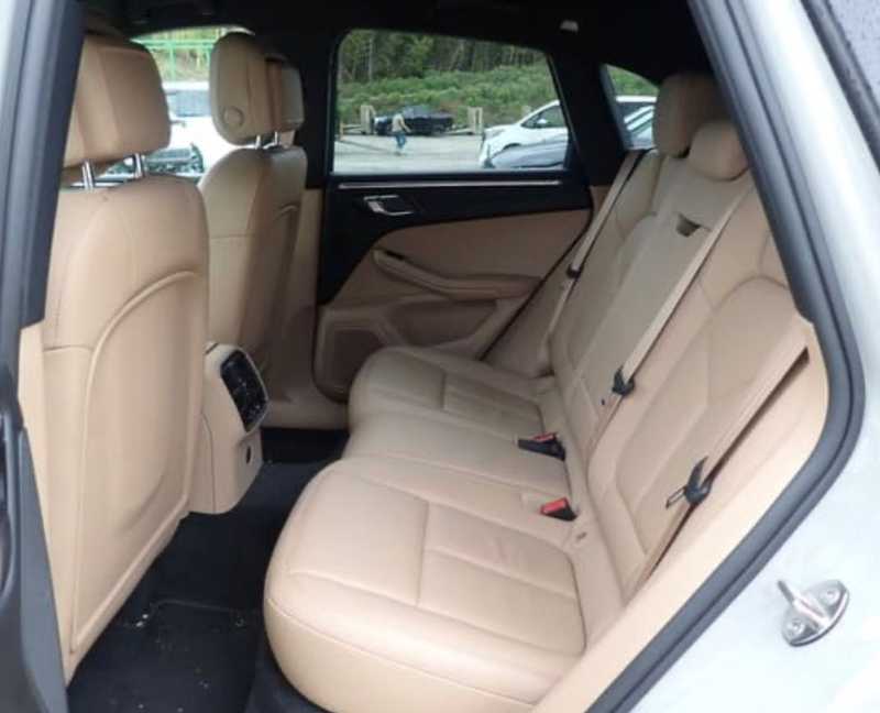 2022 Porsche Macan 2,0L 2022 Cyprus
