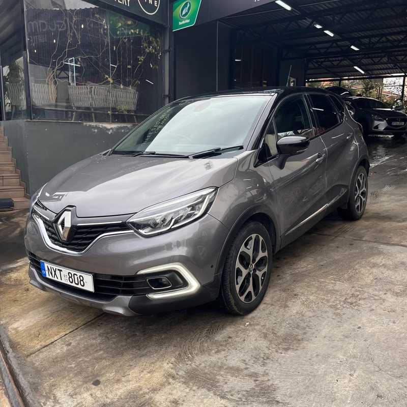 2017 Renault Captur 1,2L 2017 Cyprus