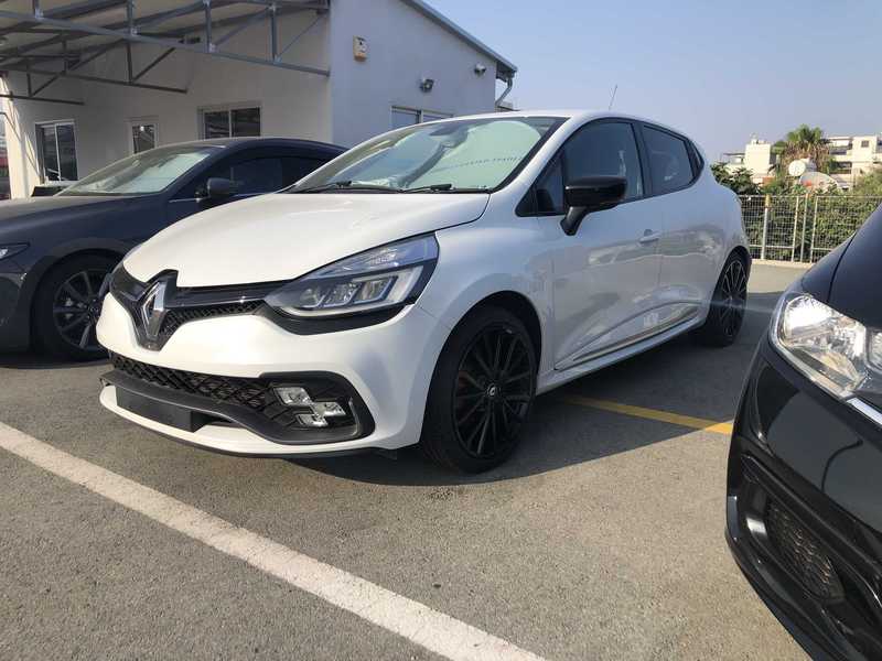 2017 Renault Clio 1,6L 2017 Cyprus